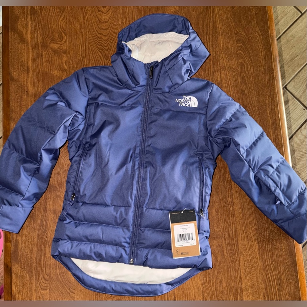 The North Face girls XS (6)  Puffer Jacket With hood NWT